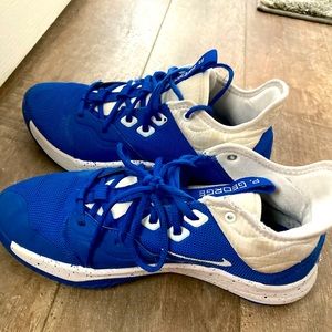 Paul George basketball shoes